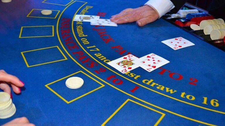 Quelles sont les astuces incontournables pour bien débuter avec le blackjack ?